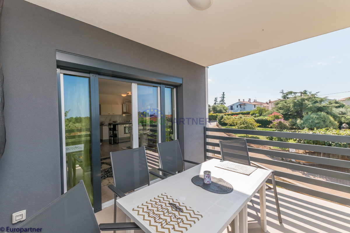 Bella casa con appartamenti e vista mare