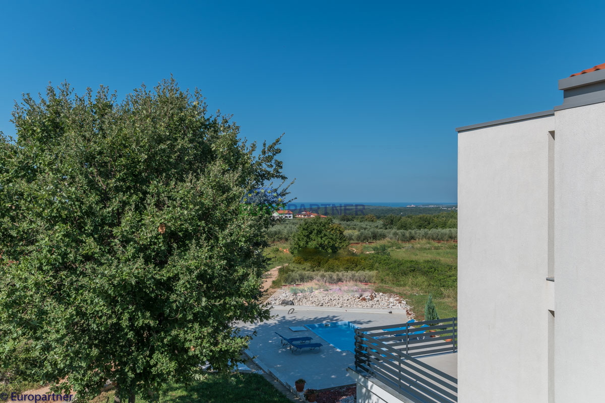 Bella casa con appartamenti e vista mare