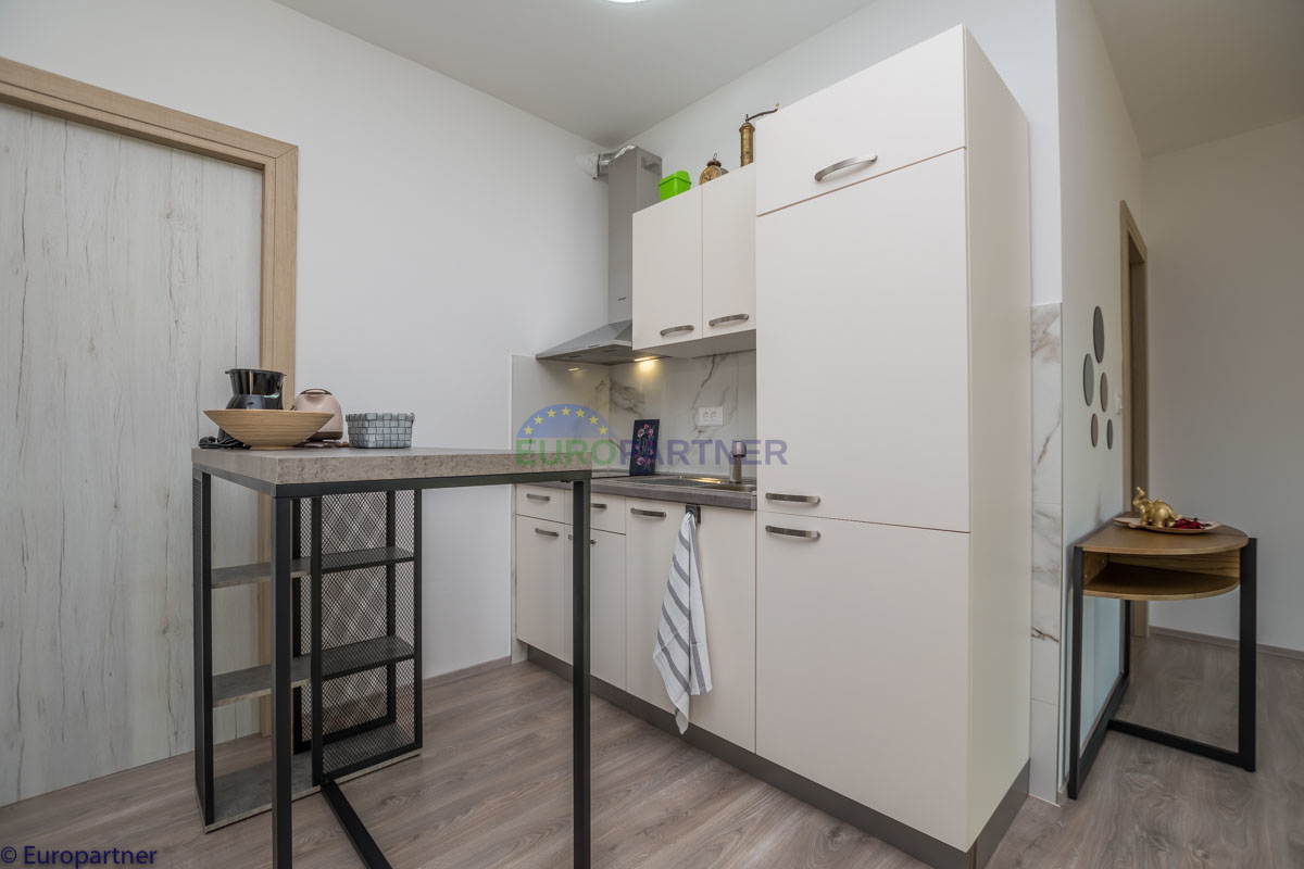 Bella casa con appartamenti e vista mare