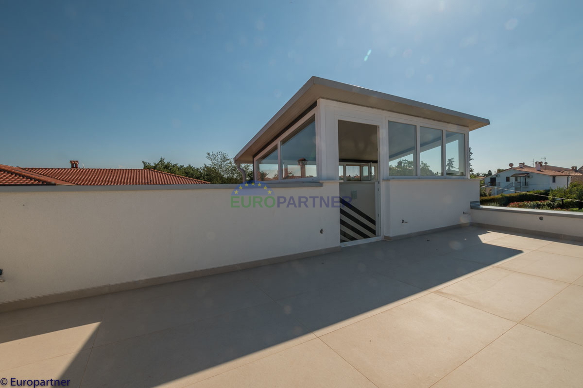 Bella casa con appartamenti e vista mare