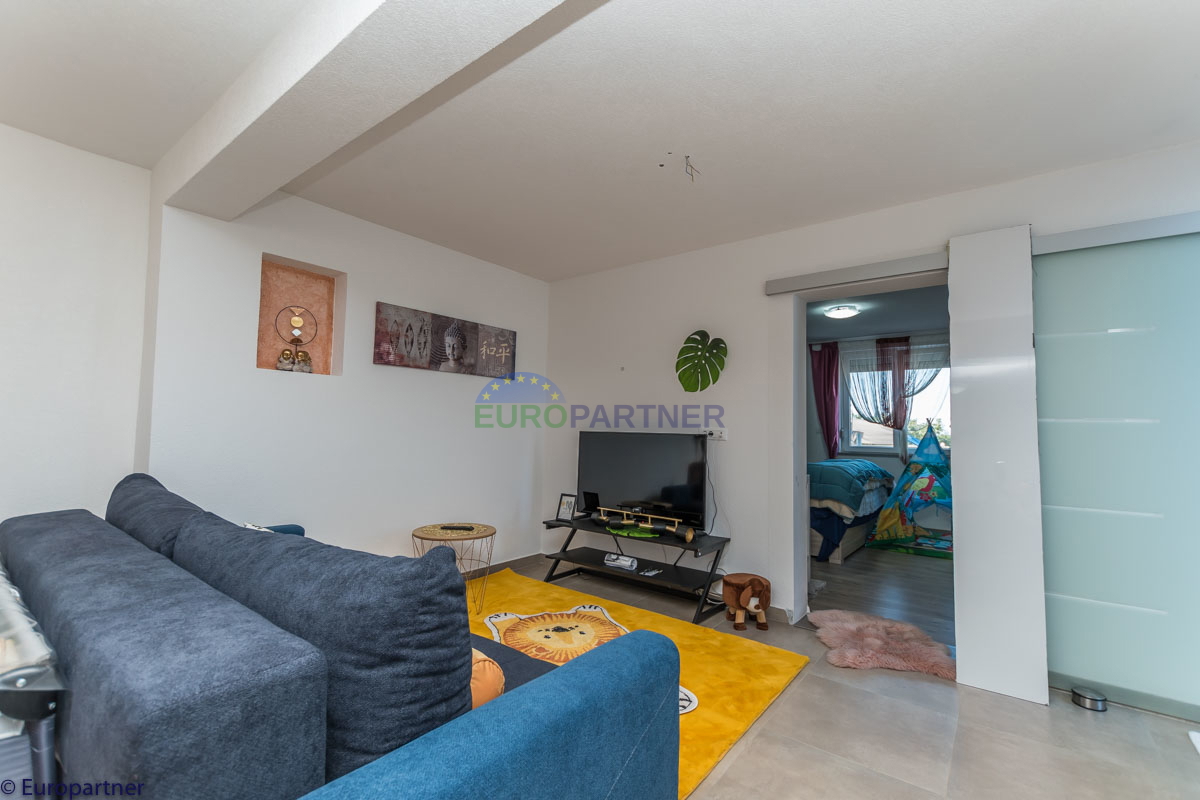Bella casa con appartamenti e vista mare