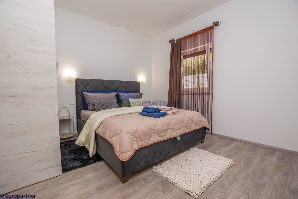 Bella casa con appartamenti e vista mare