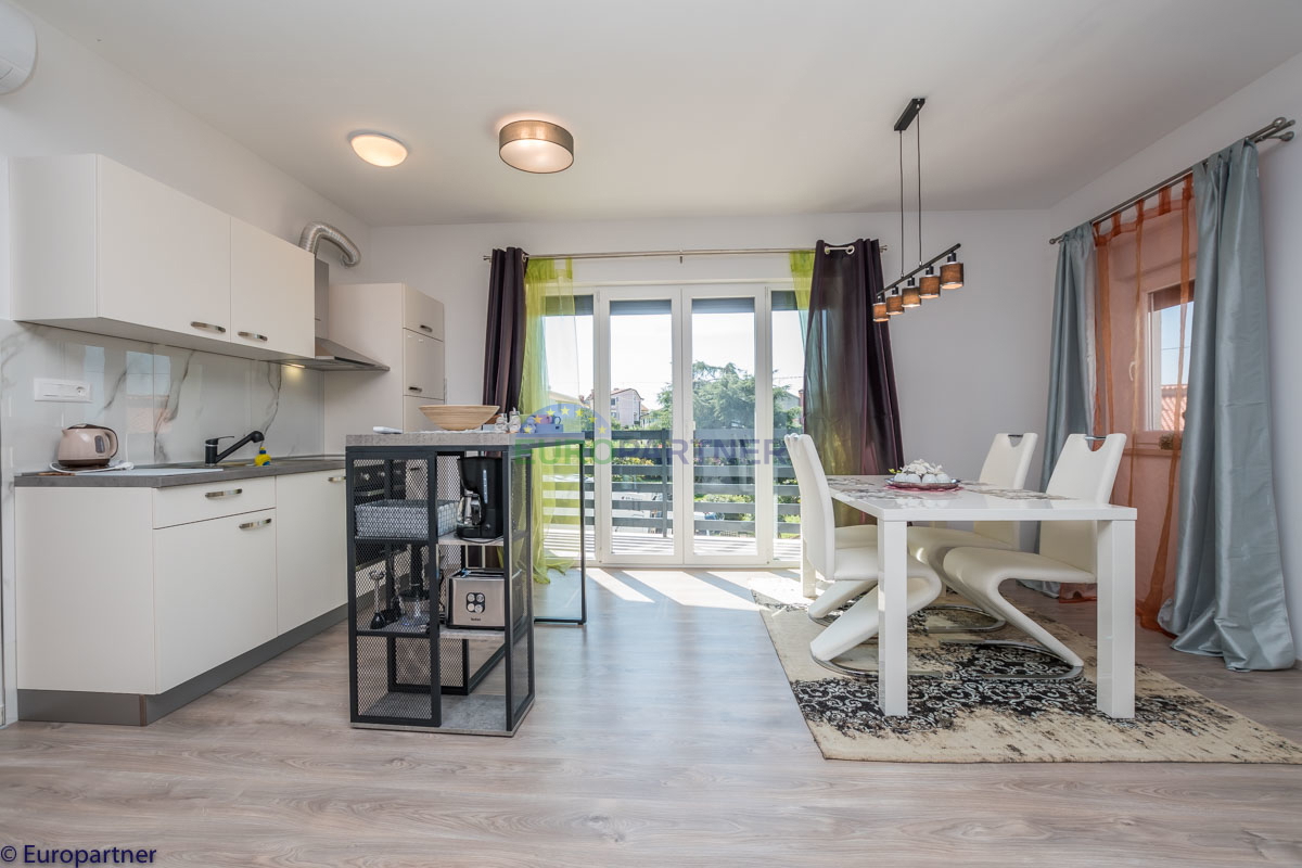 Bella casa con appartamenti e vista mare