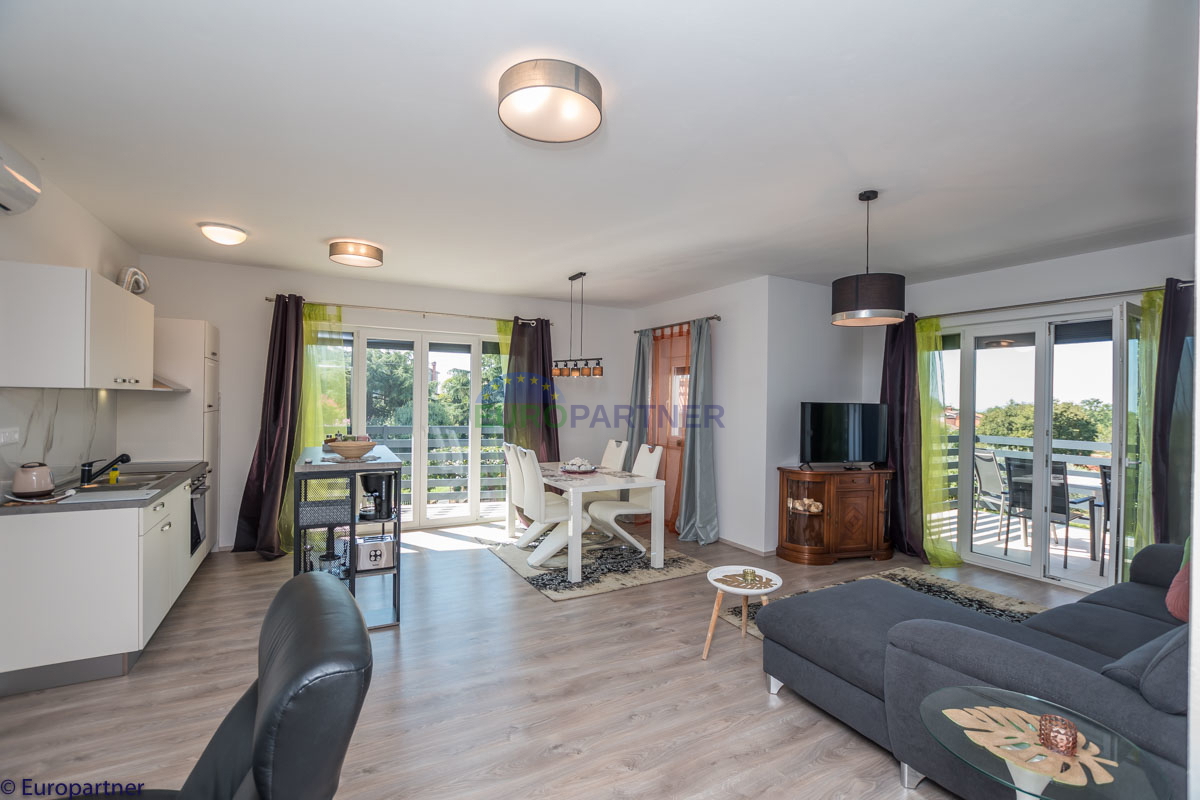 Bella casa con appartamenti e vista mare