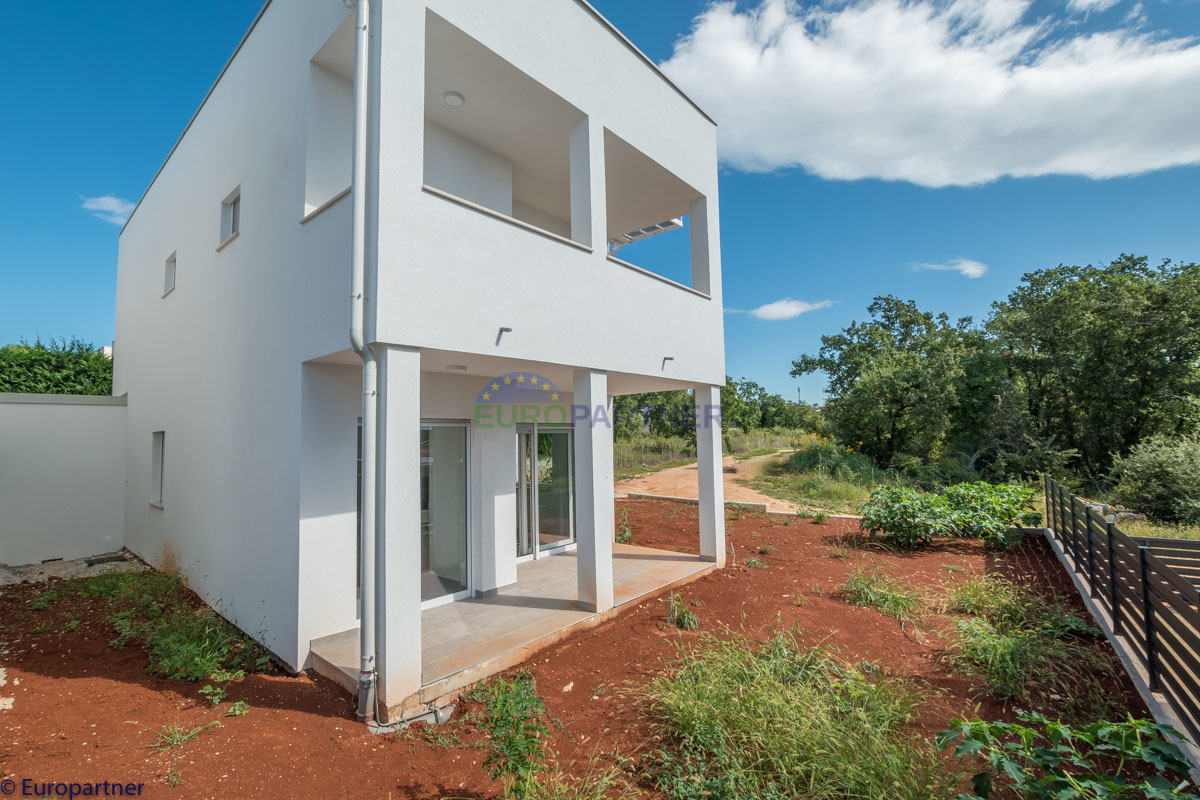 Casa moderna con vista mare vicino a Cittanova