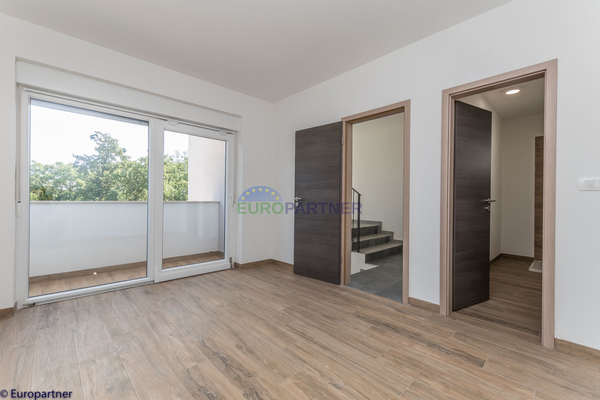 Casa moderna con vista mare vicino a Cittanova