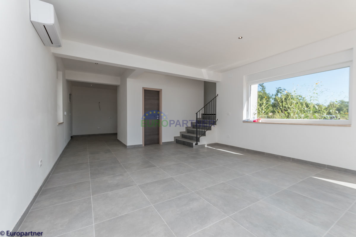 Casa moderna con vista mare vicino a Cittanova