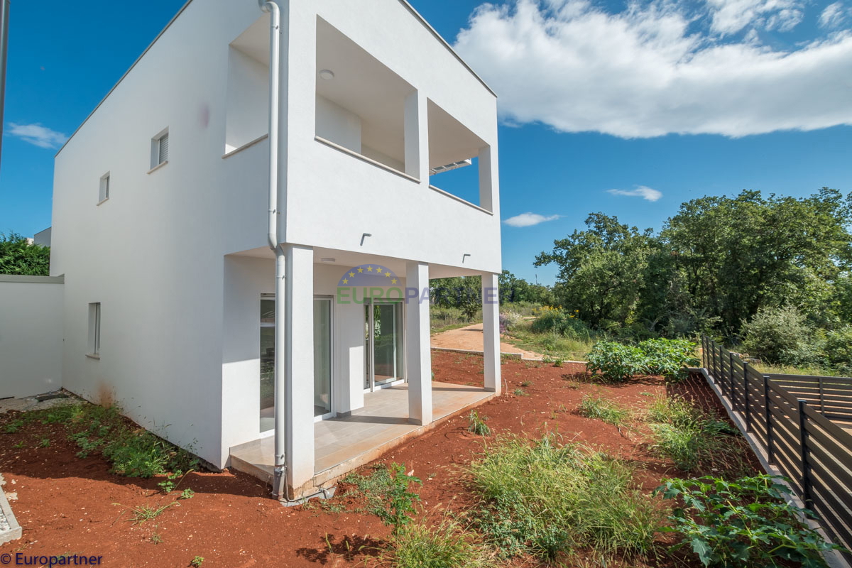 Casa moderna con vista mare vicino a Cittanova