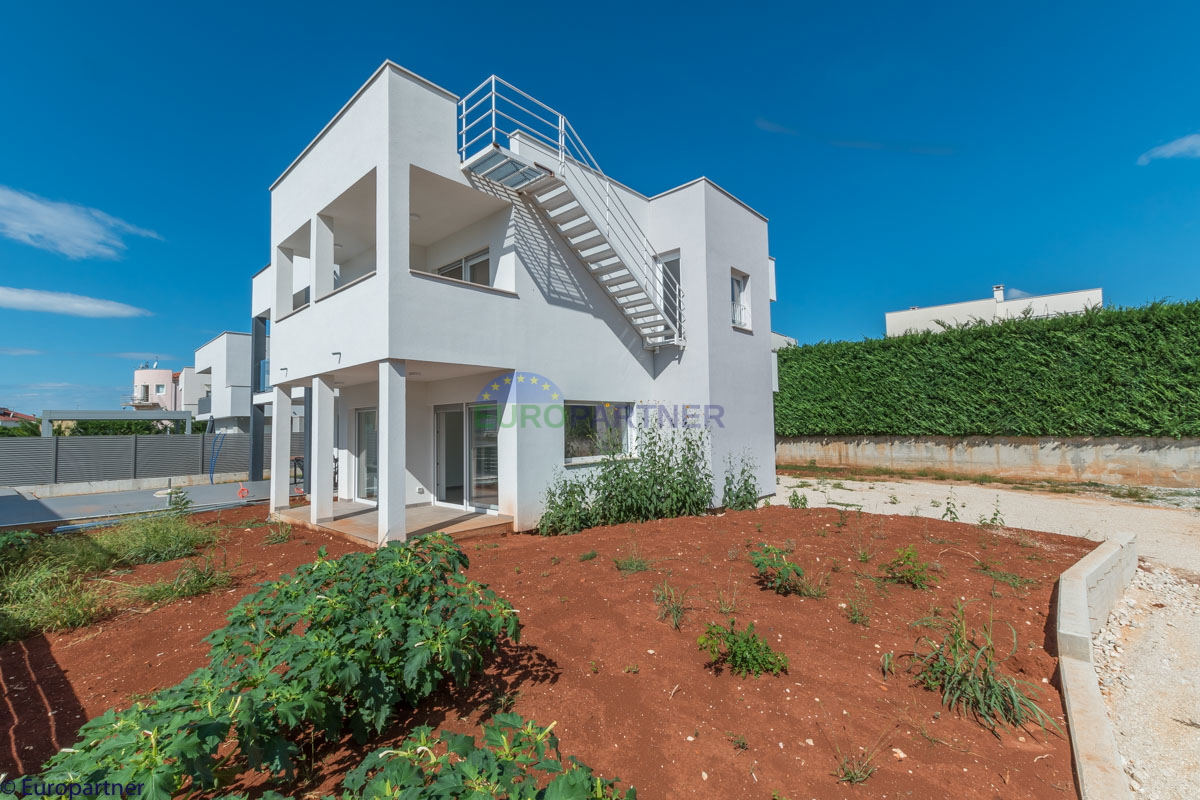 Casa moderna con vista mare vicino a Cittanova