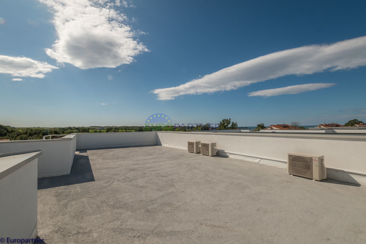 Casa moderna con vista mare vicino a Cittanova