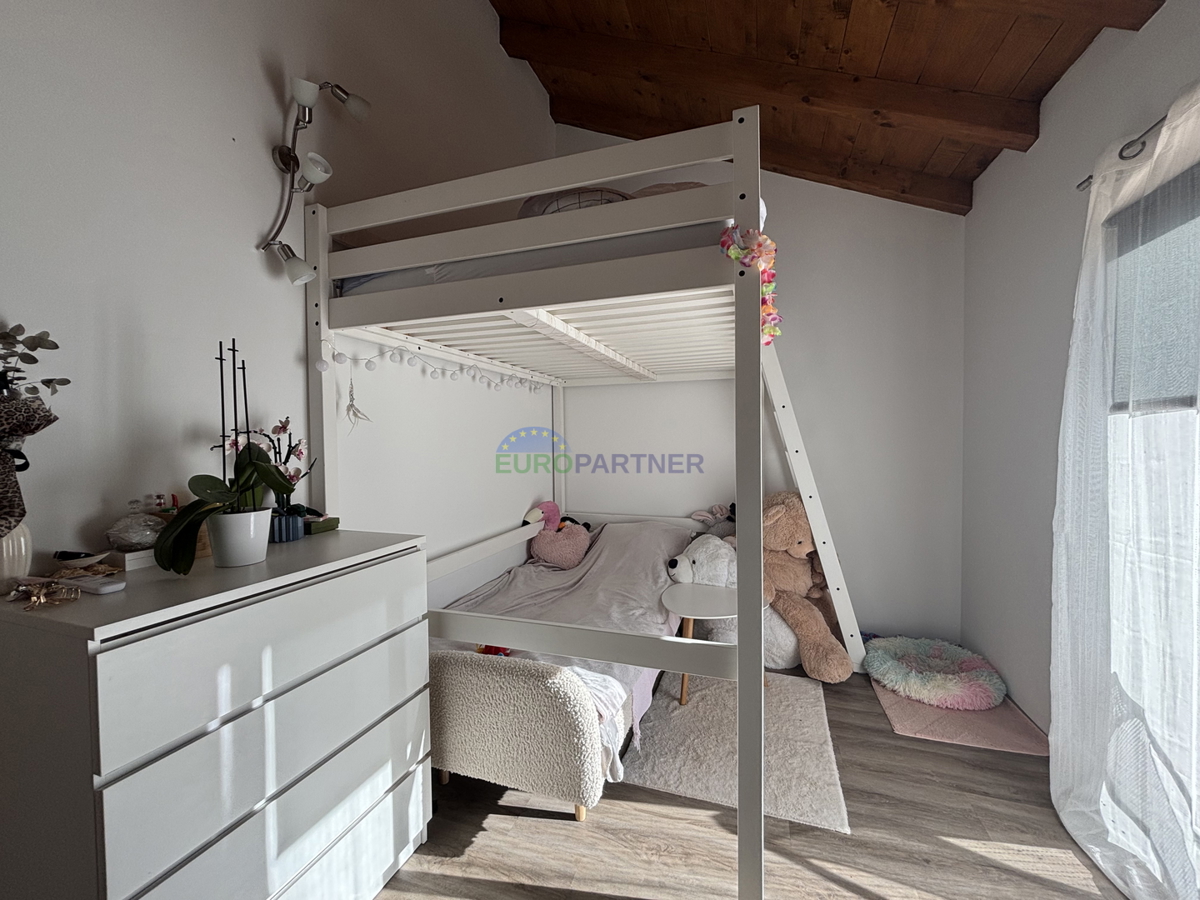 Casa in pietra con giardino nelle vicinanze di Umago