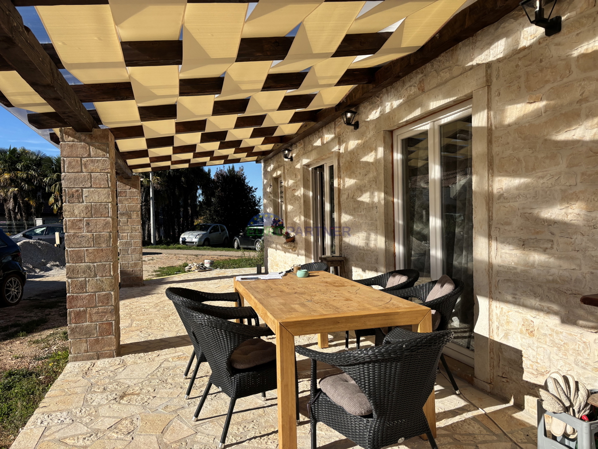 Casa in pietra con giardino nelle vicinanze di Umago