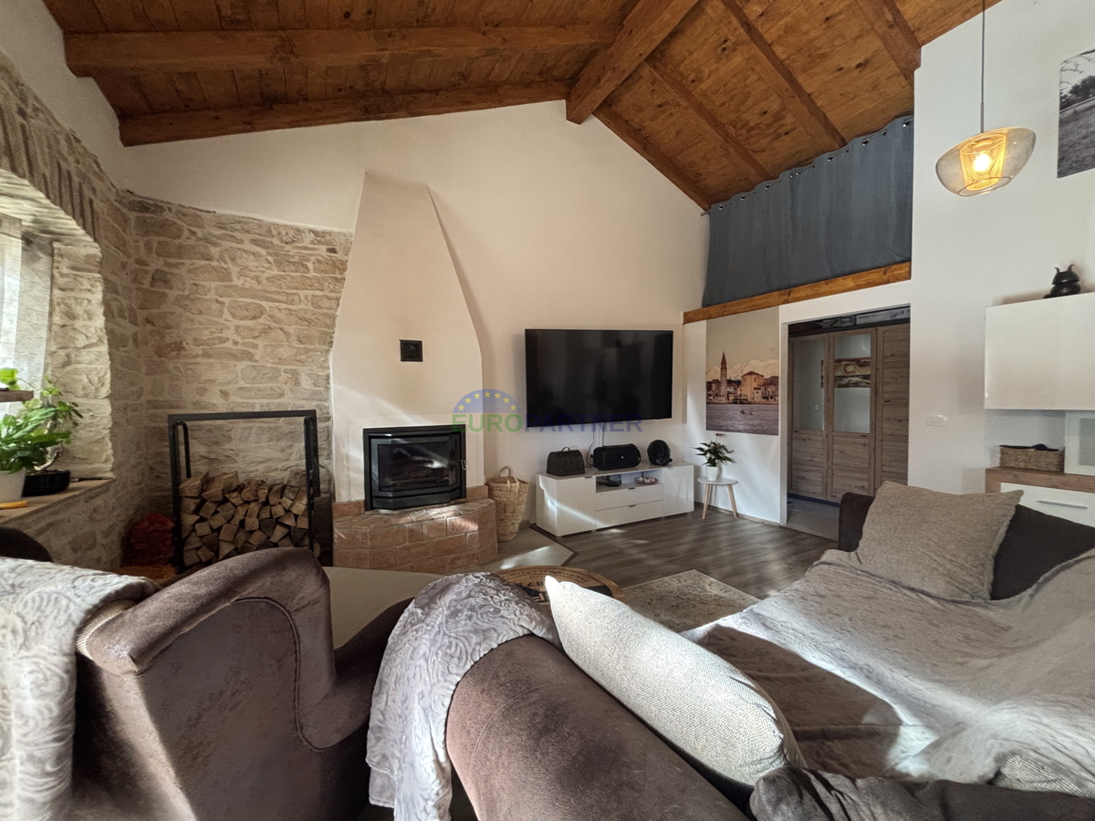 Casa in pietra con giardino nelle vicinanze di Umago