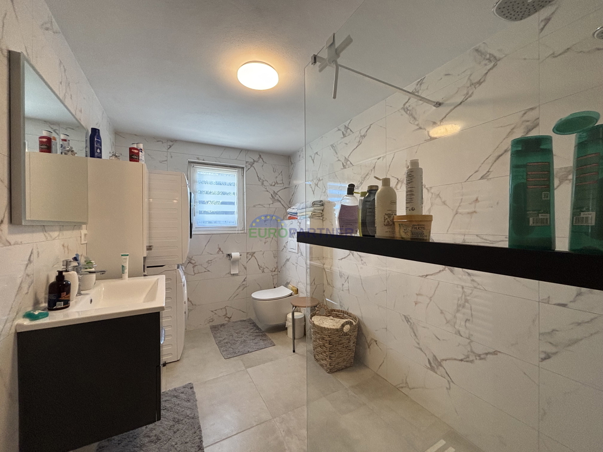 Casa in pietra con giardino nelle vicinanze di Umago