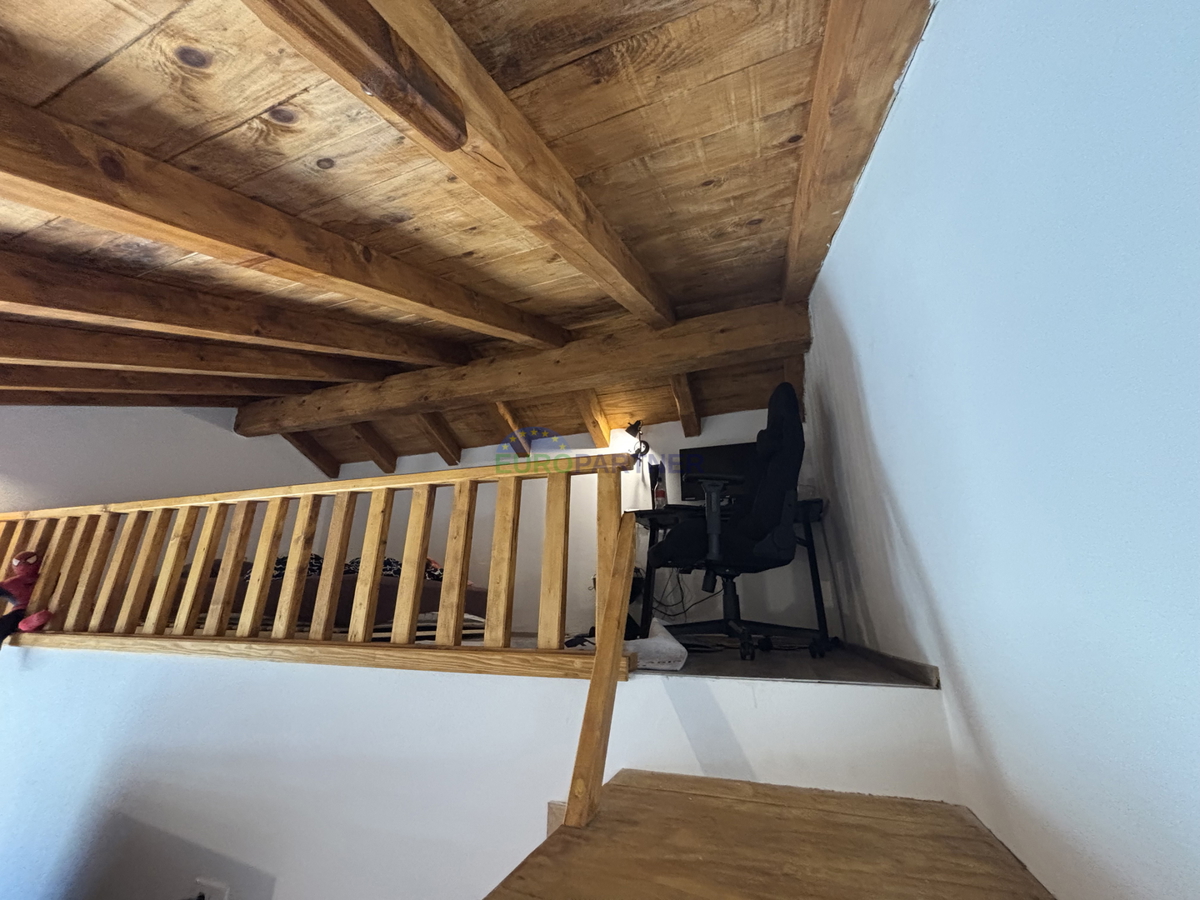 Casa in pietra con giardino nelle vicinanze di Umago