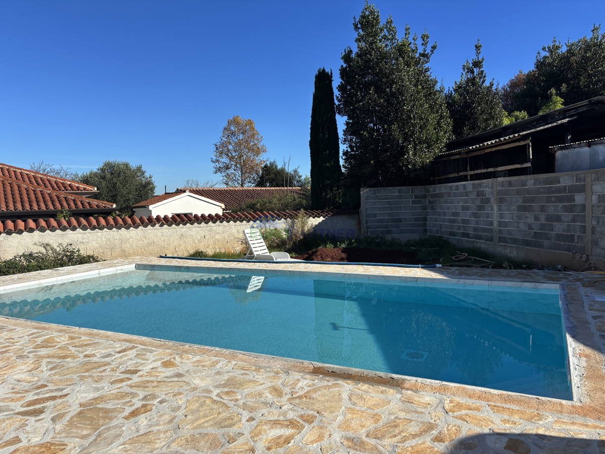 Casa in pietra con giardino nelle vicinanze di Umago