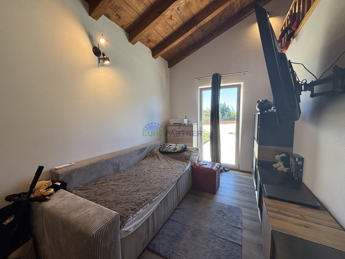 Casa in pietra con giardino nelle vicinanze di Umago