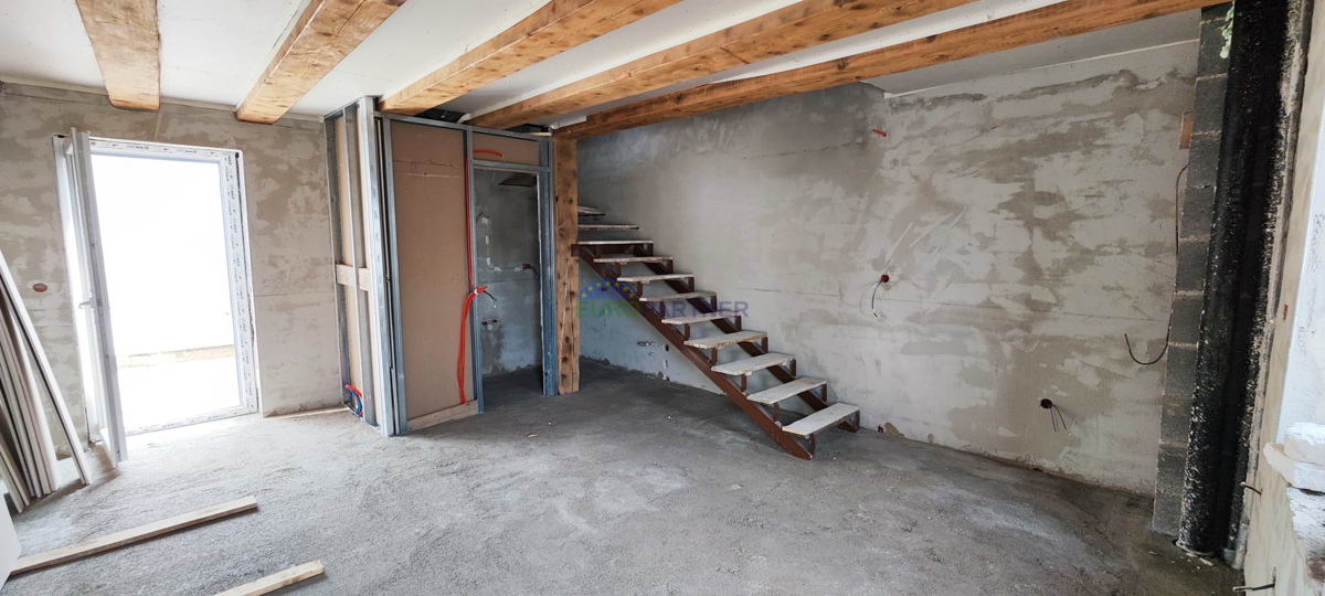 ISTRIA, Svetvinčenat, dintorni - Casa in pietra con piscina