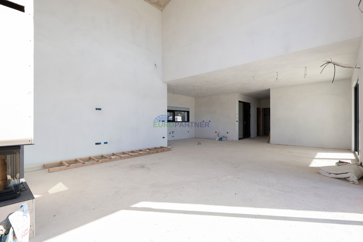 Villa di design con vista mare, zona di Parenzo, Istria