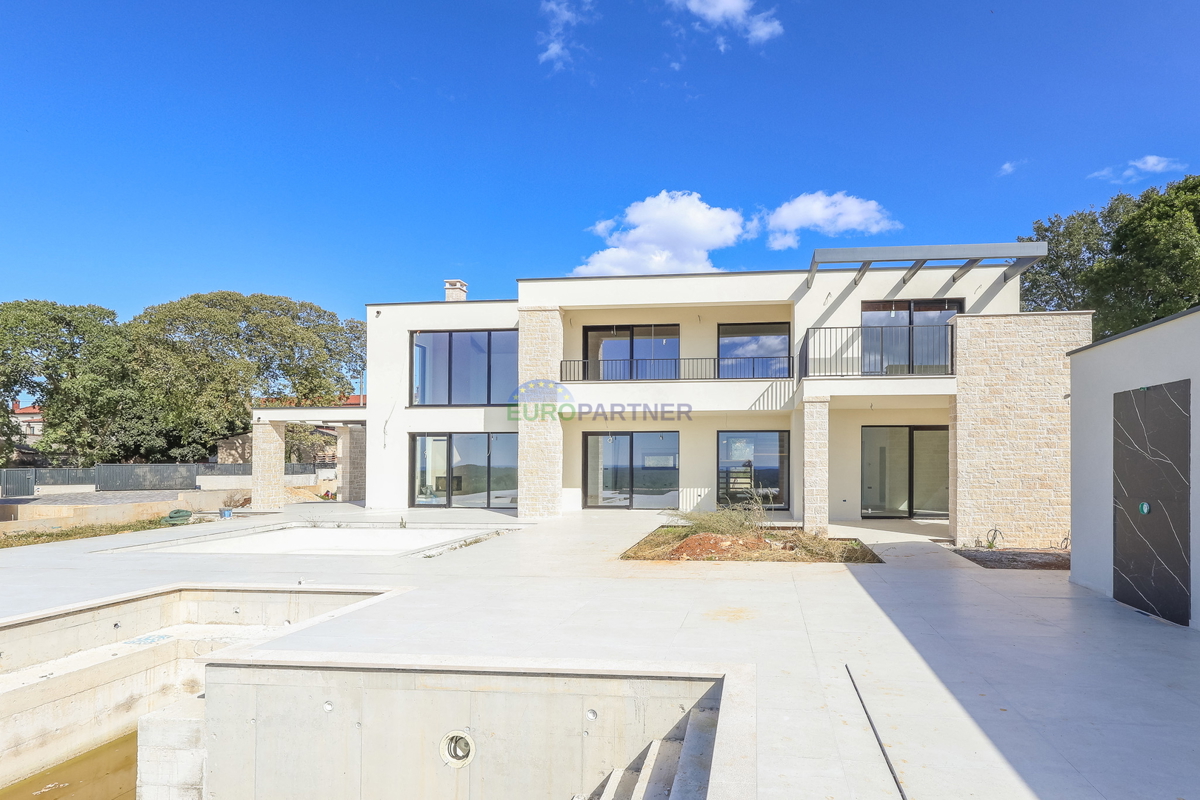 Villa di design con vista mare, zona di Parenzo, Istria