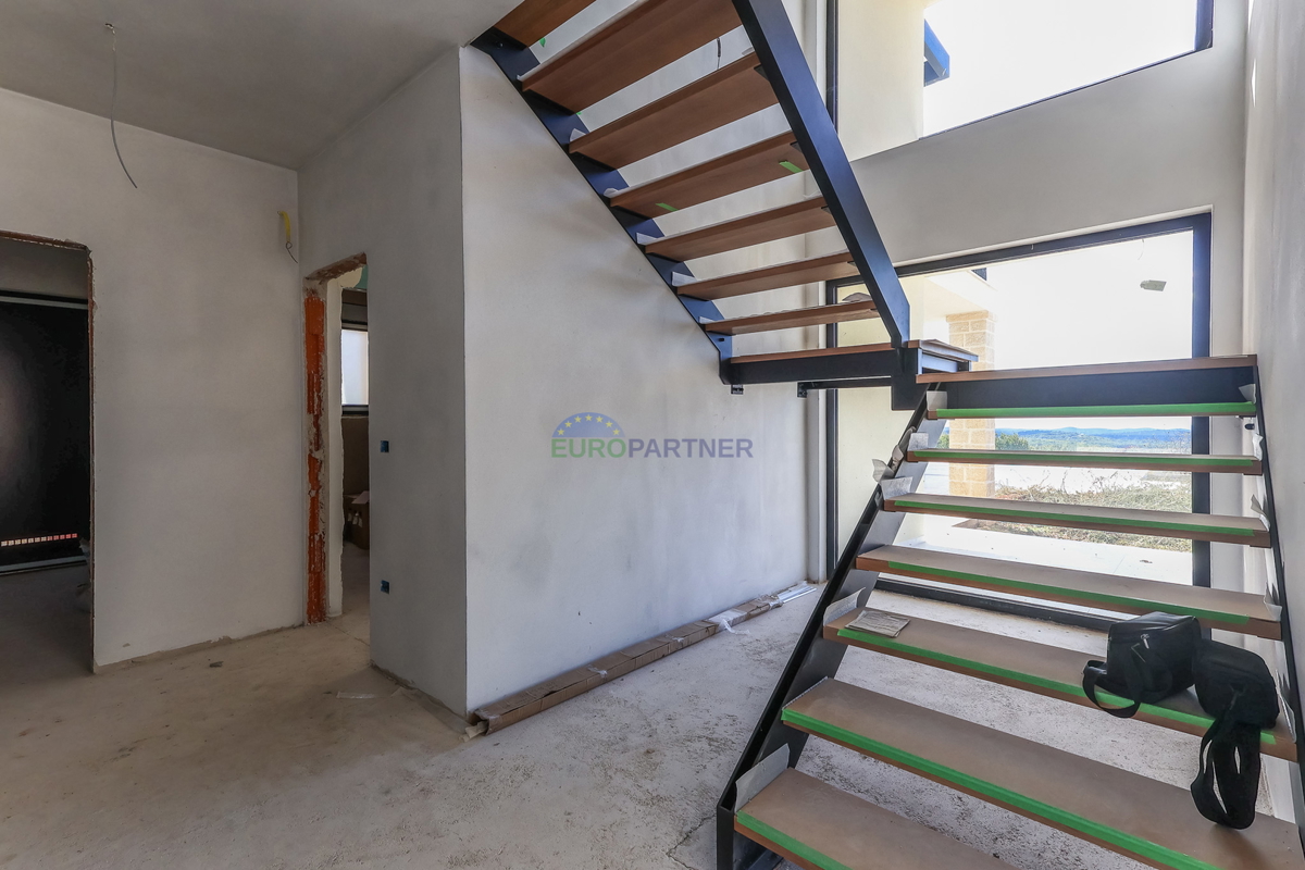 Villa di design con vista mare, zona di Parenzo, Istria