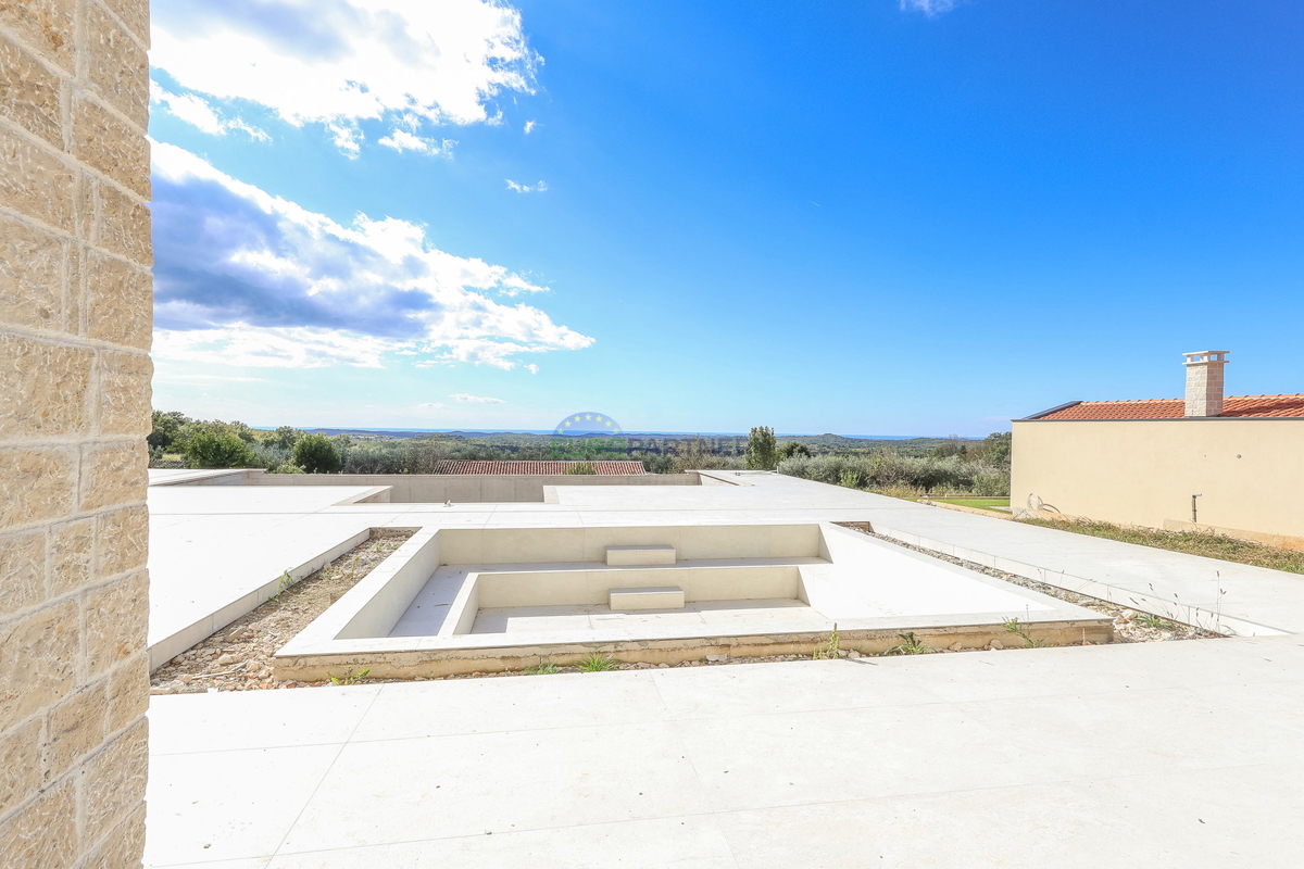 Villa di design con vista mare, zona di Parenzo, Istria