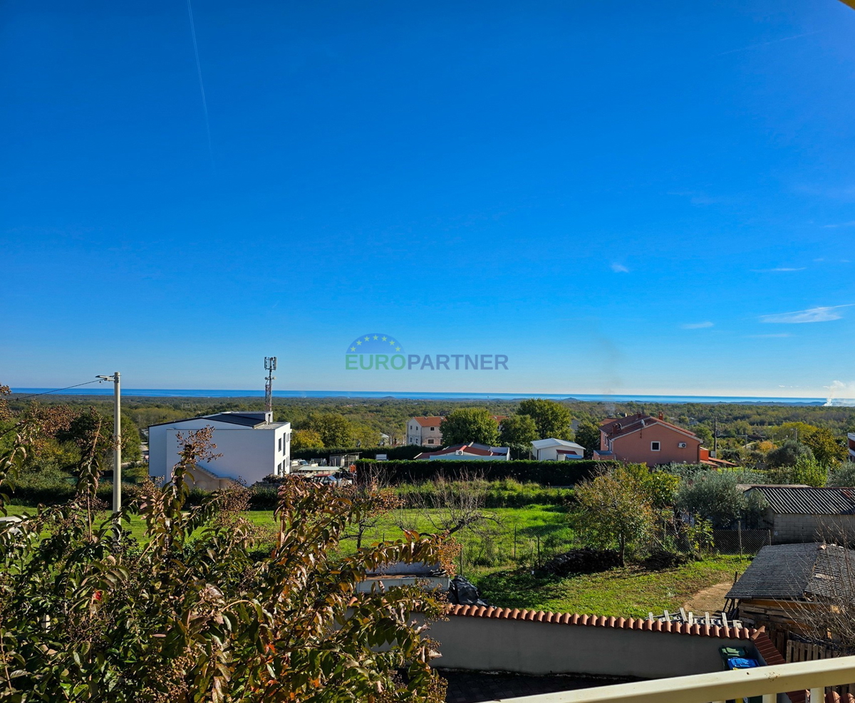 Bella casa a schiera con vista mare, nei dintorni di Poreč.