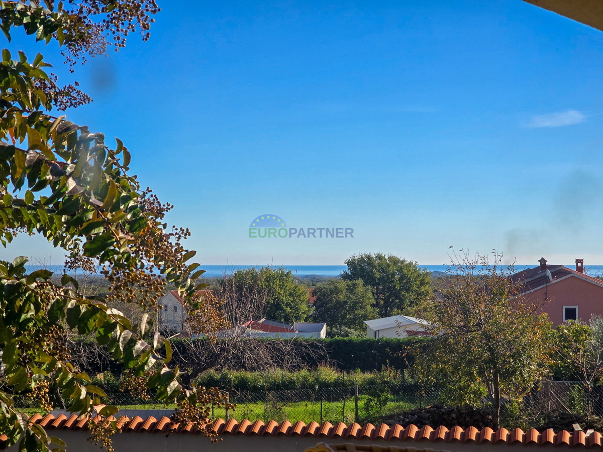 Bella casa a schiera con vista mare, nei dintorni di Poreč.