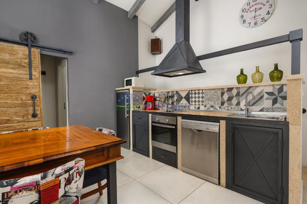 Poreč, dintorni, casa in pietra ristrutturata con piscina, a 4 km dal mare