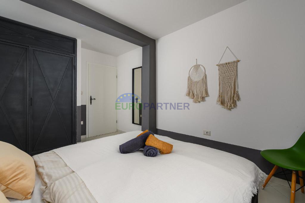 Poreč, dintorni, casa in pietra ristrutturata con piscina, a 4 km dal mare