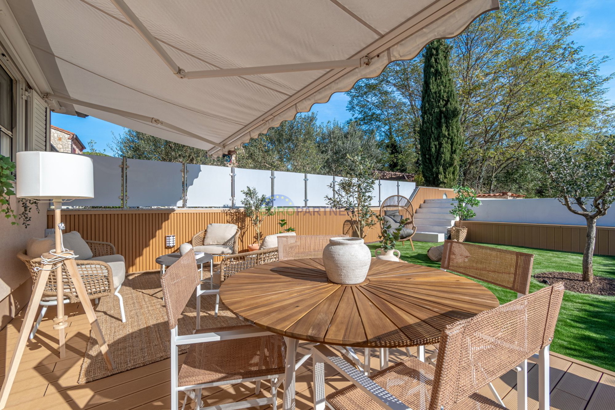 Casa bifamiliare con piscina, Istrien, Kaštelir
