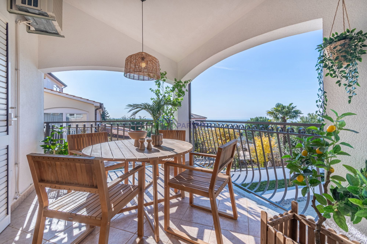Casa bifamiliare con piscina, Istrien, Kaštelir
