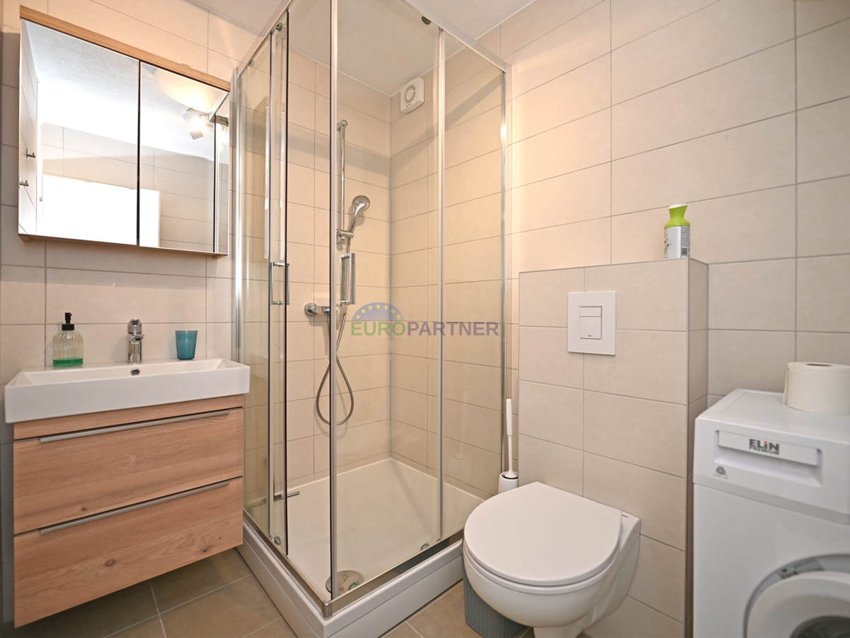 OPPORTUNITÀ PERFETTA VICINO AL MARE - appartamento quadrilocale con giardino – Červar Porat, 500 m dal mare