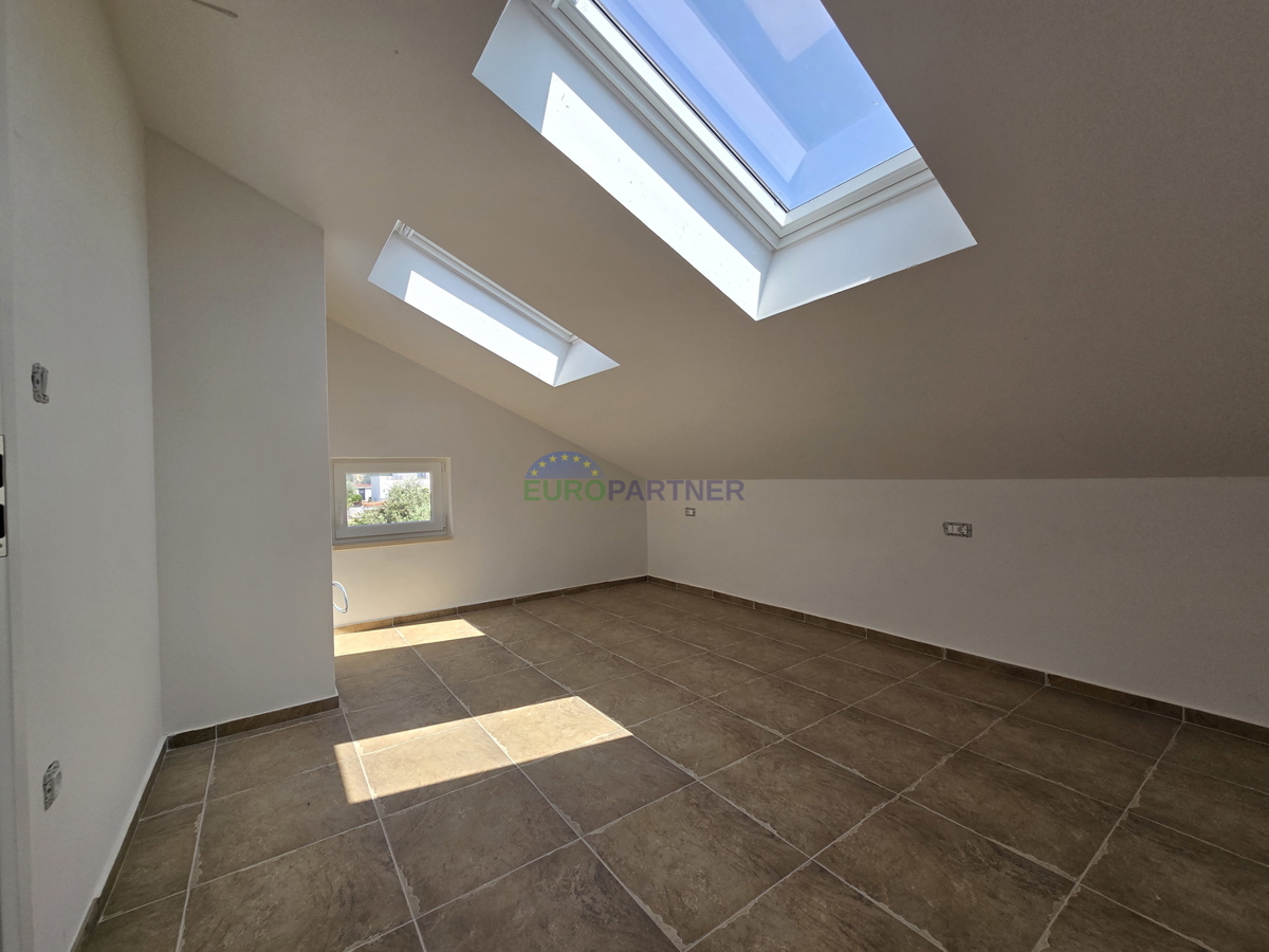 Appartamento su due livelli di 73 m2 con vista sul mare