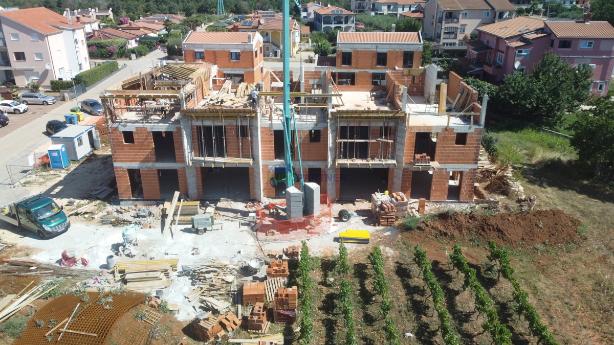 Istria, Parenzo, casa a schiera vicino a Parenzo