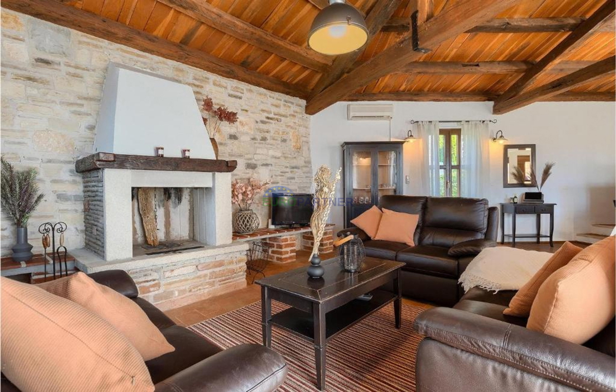 Villa in pietra su una collina con vista sul mare, Poreč, Istria