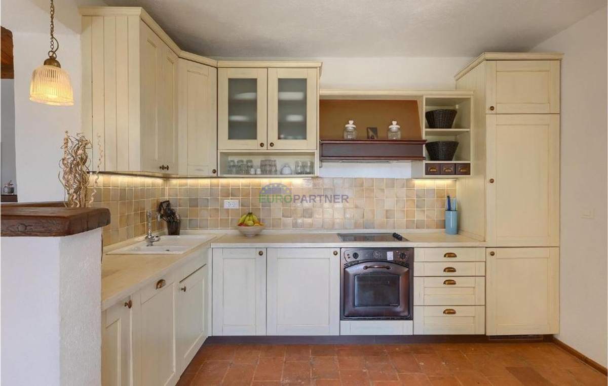 Villa in pietra su una collina con vista sul mare, Poreč, Istria