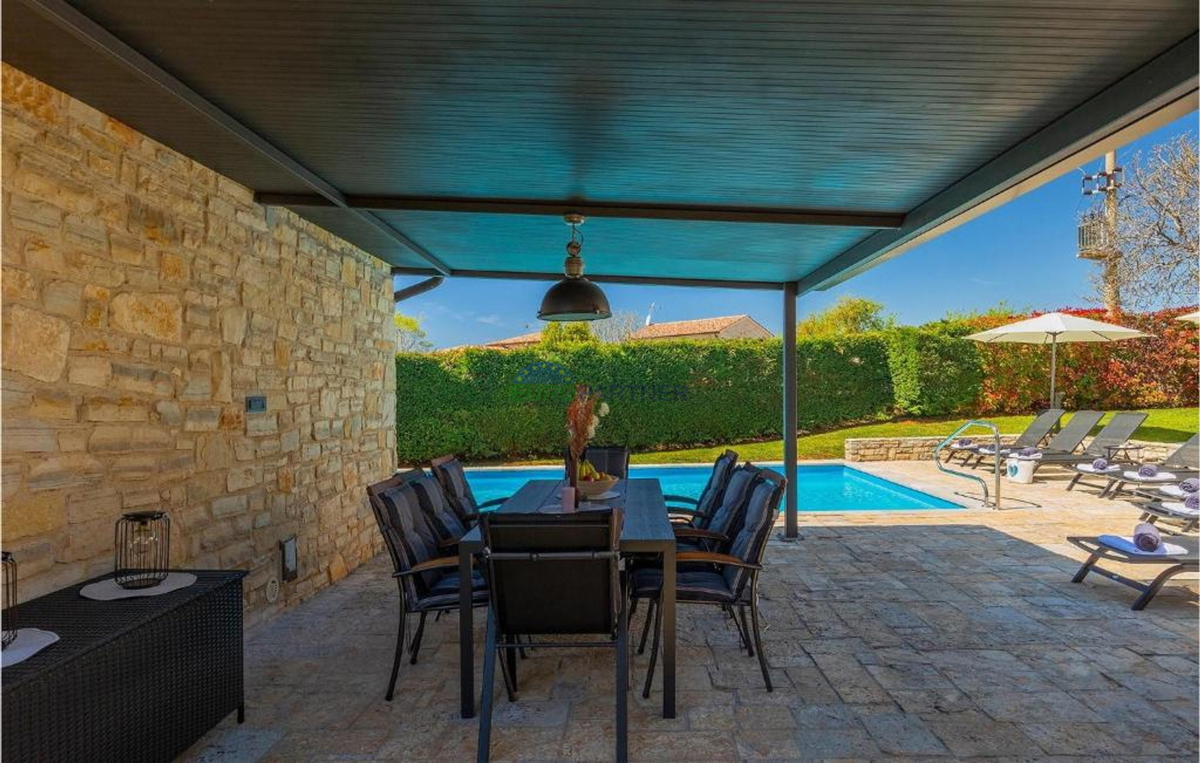 Villa in pietra su una collina con vista sul mare, Poreč, Istria