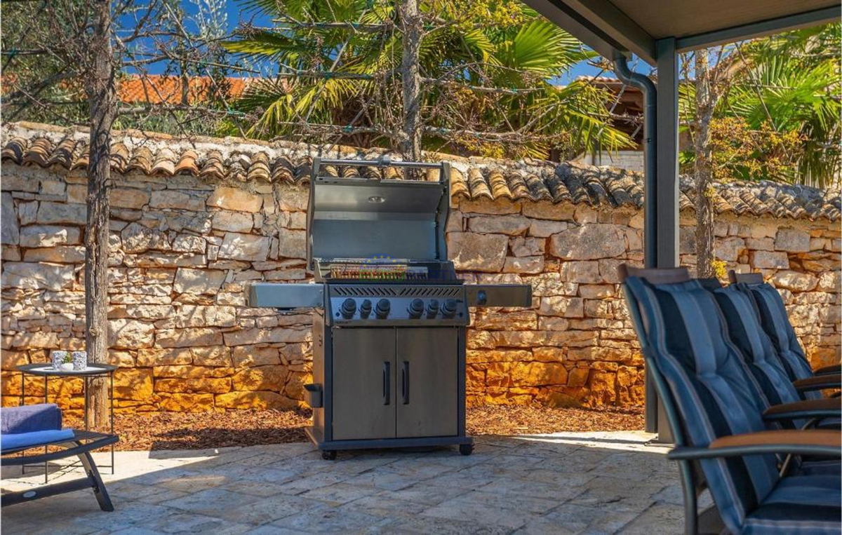 Villa in pietra su una collina con vista sul mare, Poreč, Istria