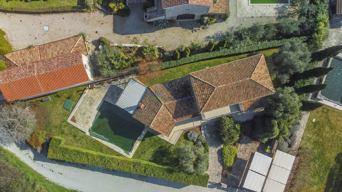 Villa in pietra su una collina con vista sul mare, Poreč, Istria