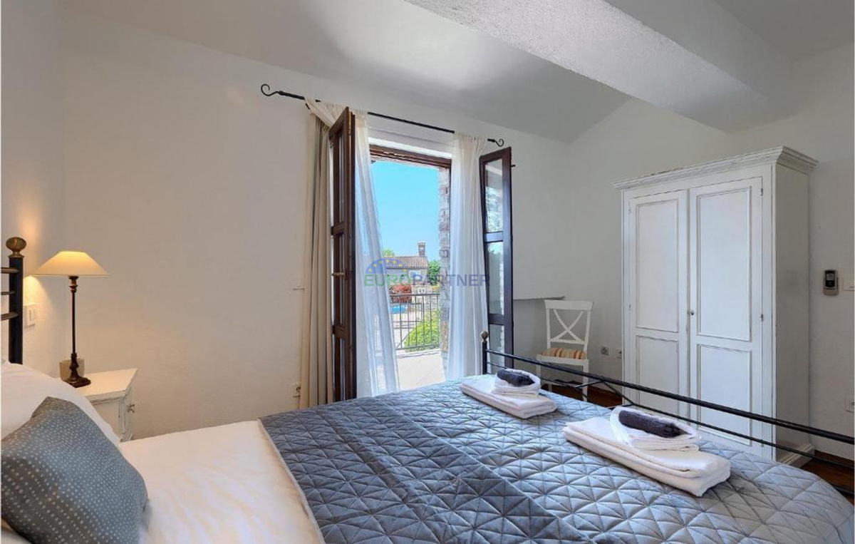 Villa in pietra su una collina con vista sul mare, Poreč, Istria