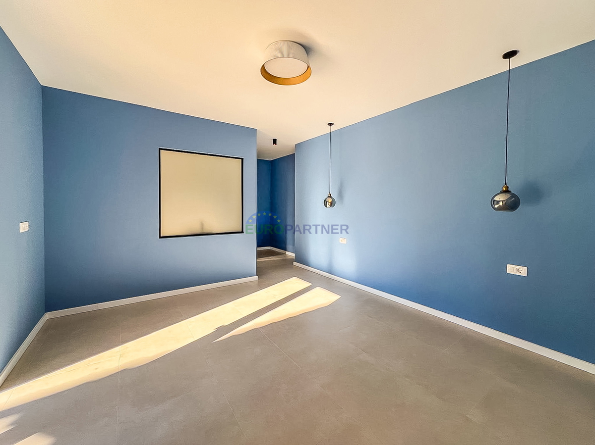 Villa moderna con piscina, a 5 km da Parenzo