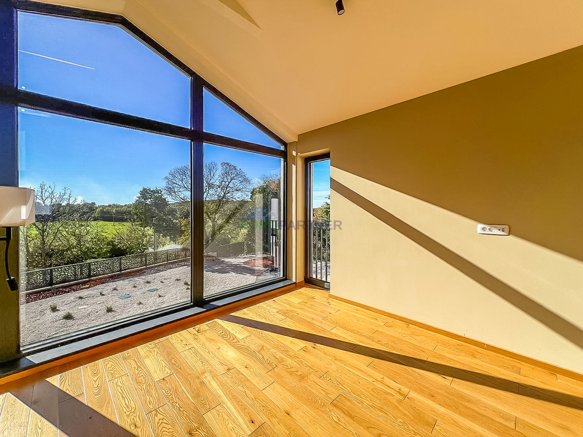 Villa moderna con piscina, a 5 km da Parenzo