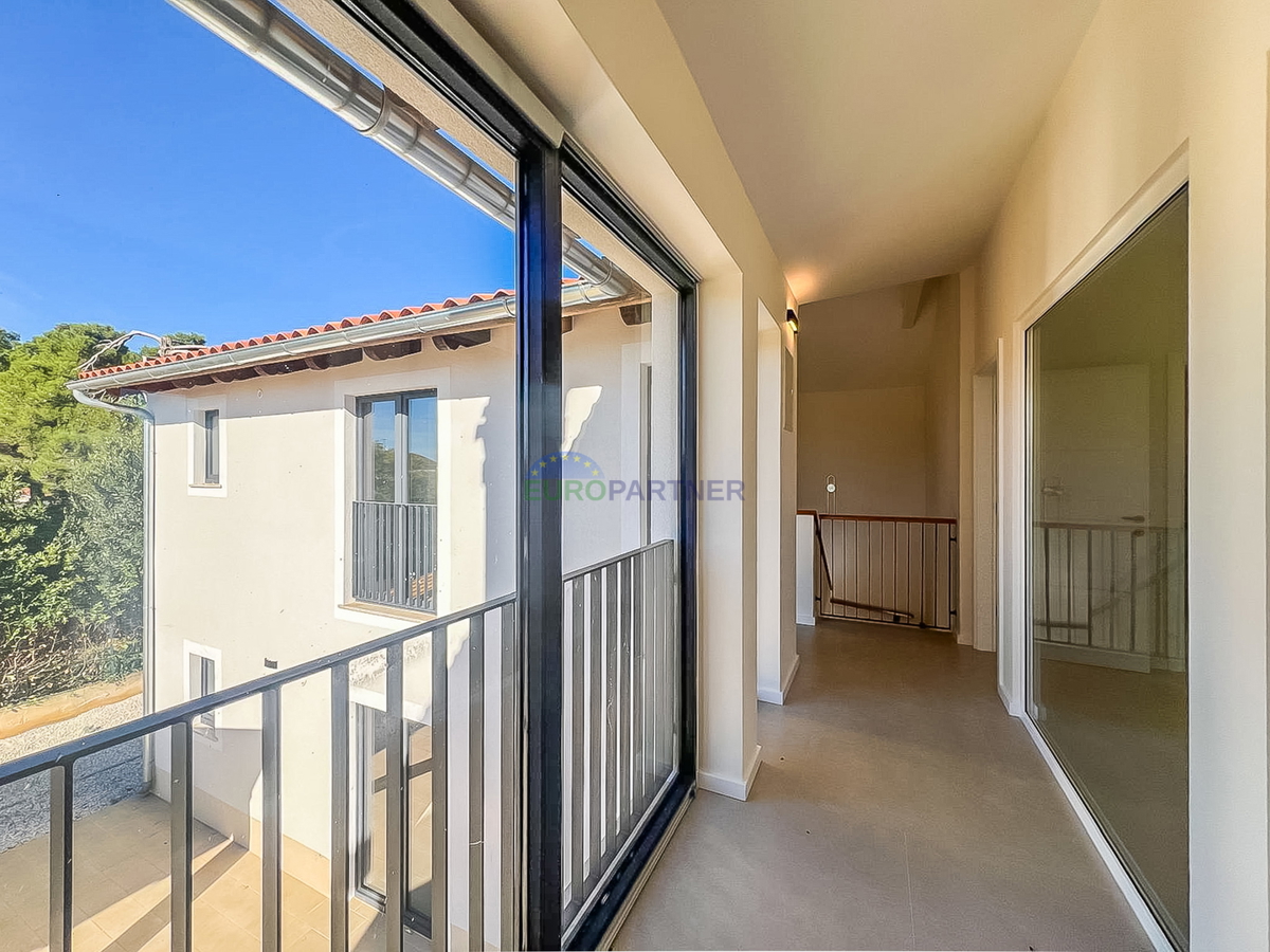 Villa moderna con piscina, a 5 km da Parenzo