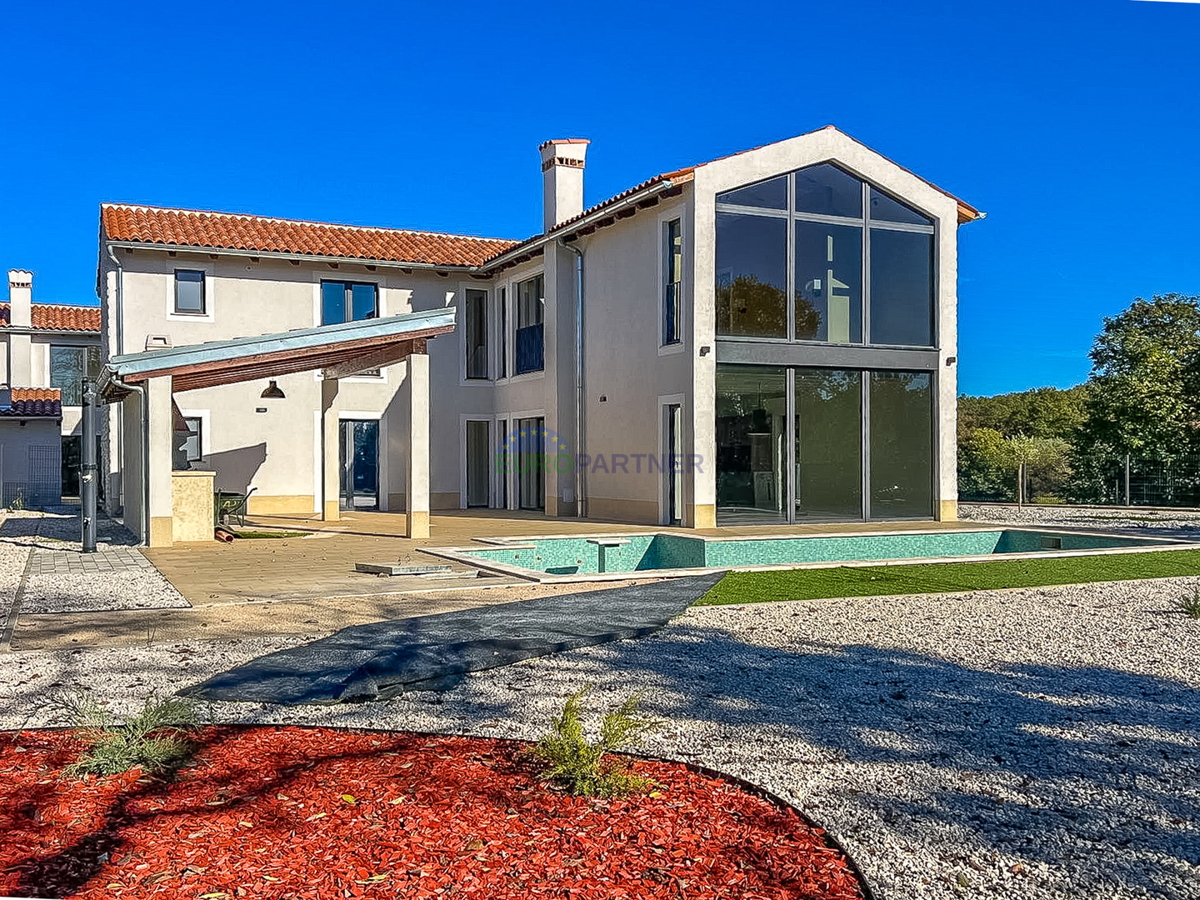Villa moderna con piscina, a 5 km da Parenzo