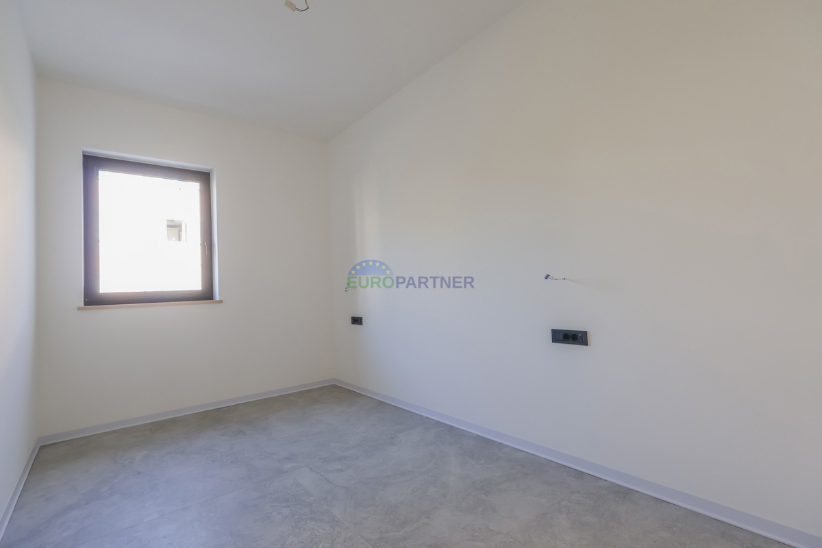 Appartamento con giardino, a 900 m dal mare, Poreč