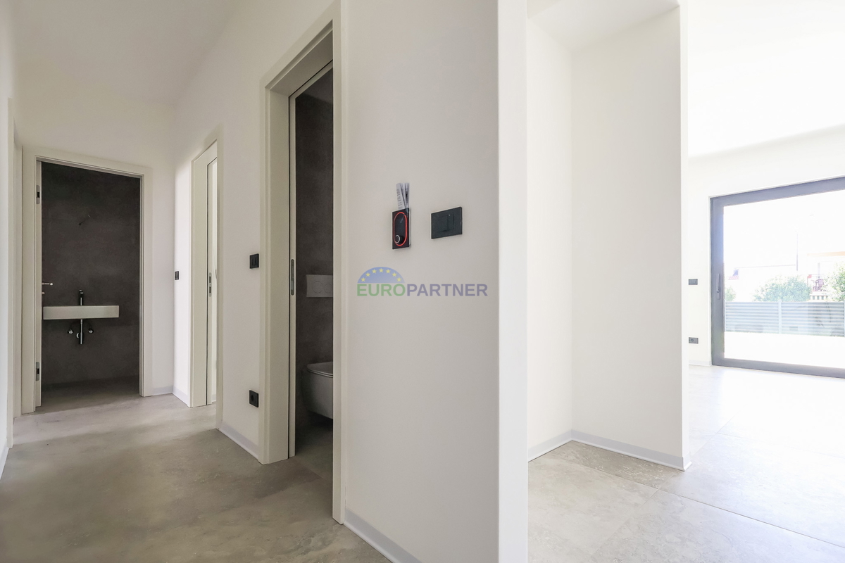 Appartamento con giardino, a 900 m dal mare, Poreč