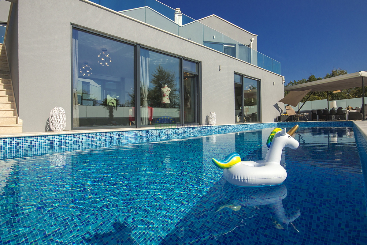 Unica villa di design, nei dintorni di Poreč