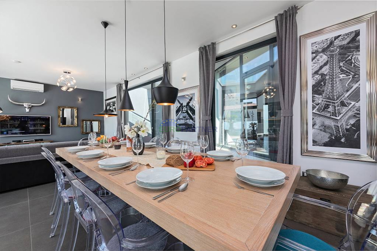 Unica villa di design, nei dintorni di Poreč