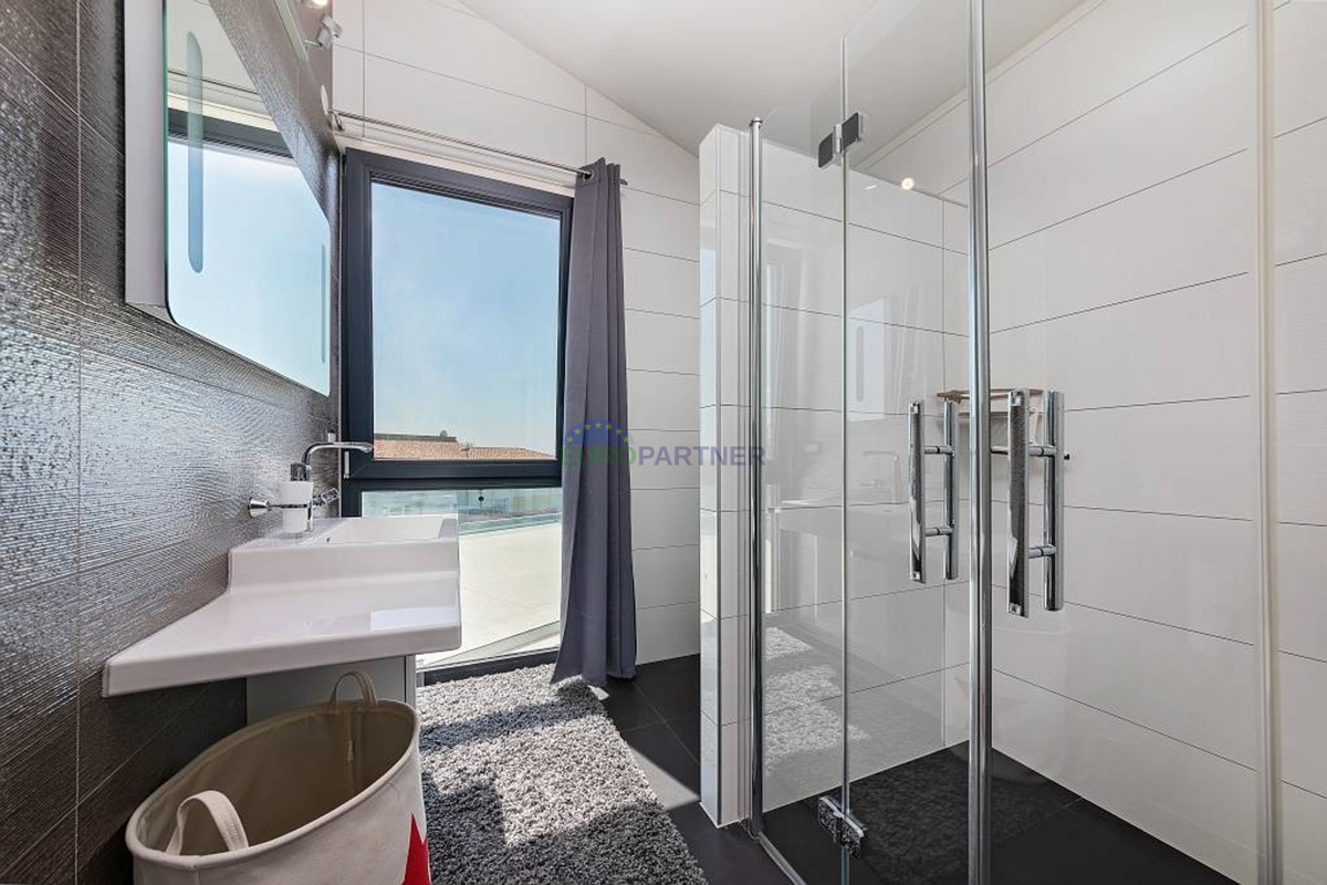 Unica villa di design, nei dintorni di Poreč